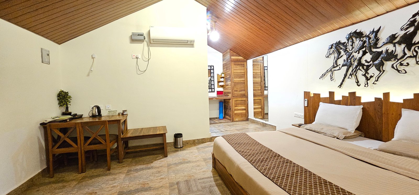 Super Deluxe Room